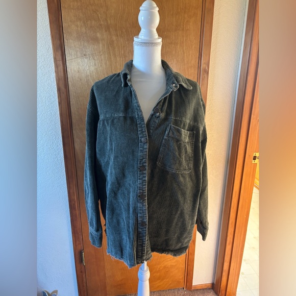 LA MIEL Corduroy Green Shaket - Picture 3 of 9